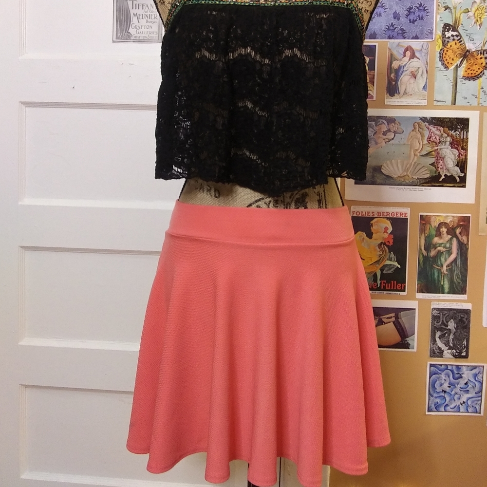 Pleated mini skirt